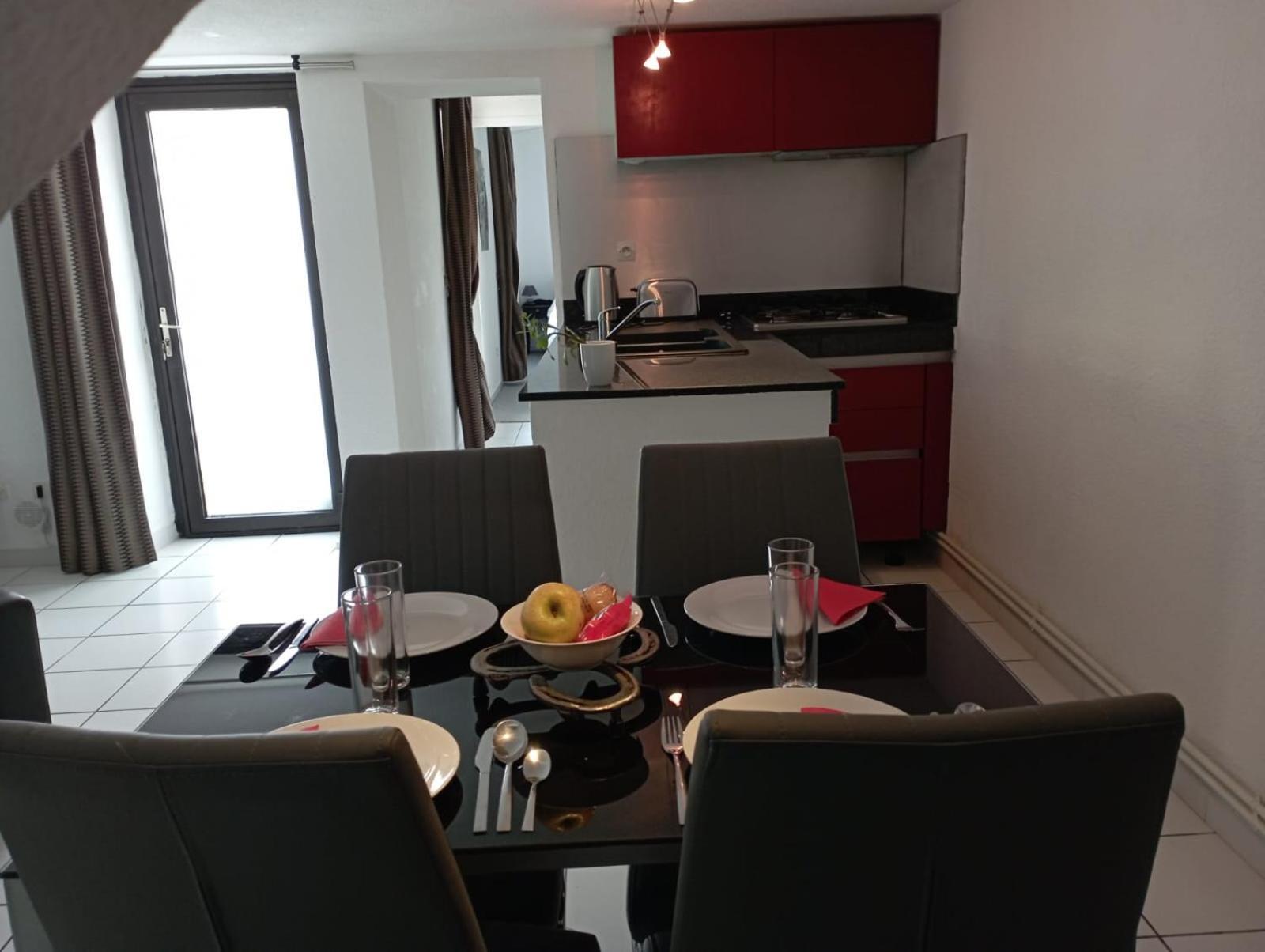 Lacour Apartment